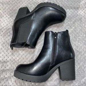 🖤 Black Booties 🖤